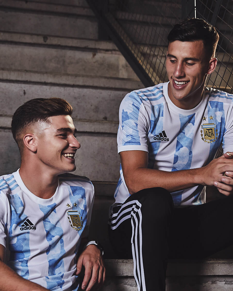 argentina copa america 2021 jersey.jpg