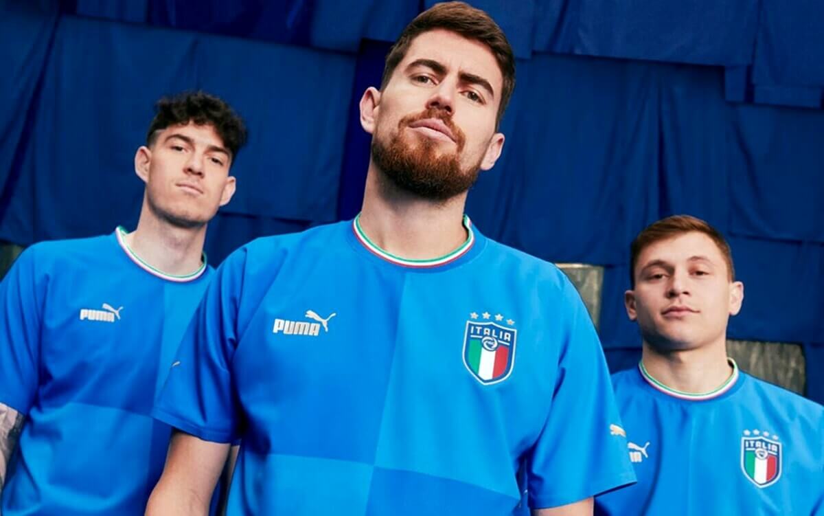italy 2022 world cup jersey.jpg